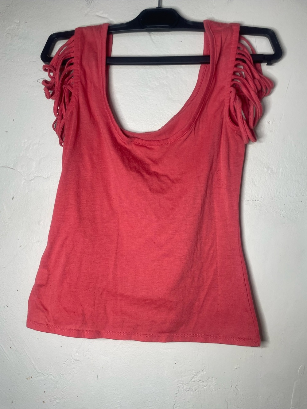 Derek Heart Coral Cutout Fringe Sleeve Tank